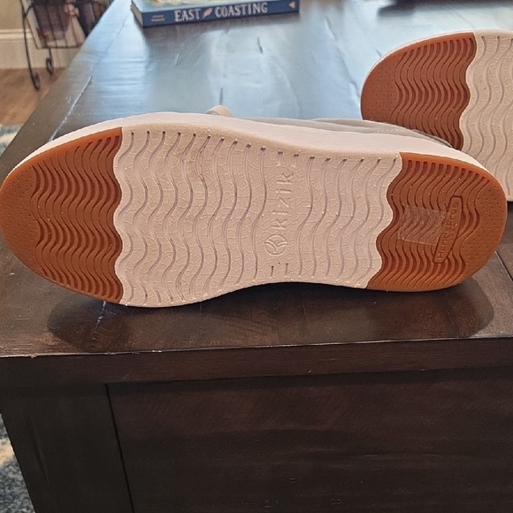 Kizik Women's Size 9.5 Wide Gray Canvas And Suede Slip-on Sneakers - Picture 5 of 13